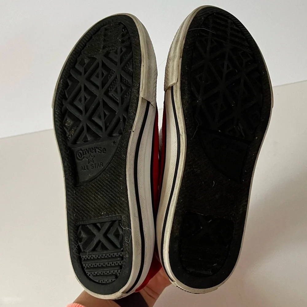 Converse x Looney Tunes Bugs Bunny Collaboration Red High Tops Size 13